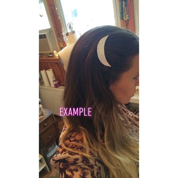 Artisan Handmade Leather Crescent Moon Celestial hair comb -cream cobble - Picture 3 of 9